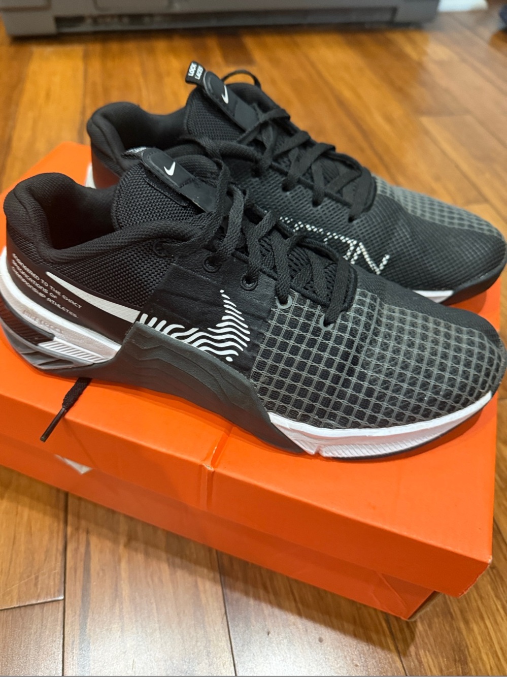 Women’s Nike Metcon 8 size 8.5US - Picture 3 of 6